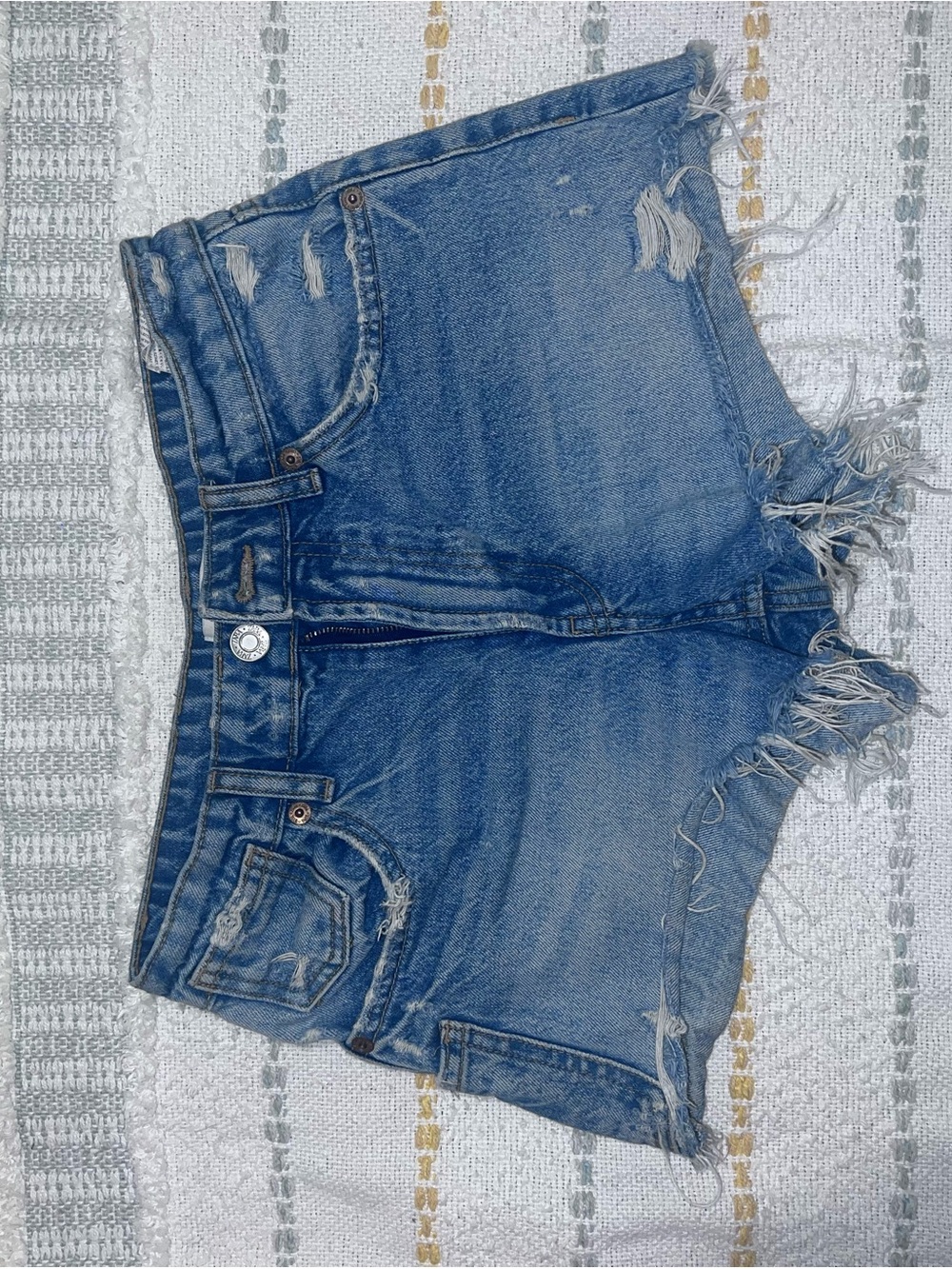 Zara Distressed Frayed Hem Denim Shorts - Blue